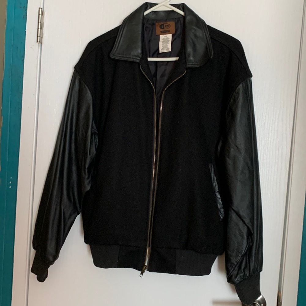 Black leather and wool jacket I D wear in good used condition